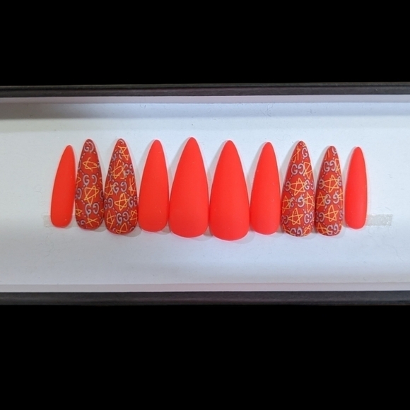 New Custom Gucci Stiletto Press On Nails Neon Matte Stiletto Handpainted Nails - Picture 3 of 4